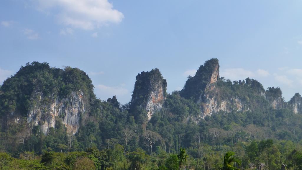 Khao Sok Jasmine Garden Resort - Sha Certified Khao Sok National Park Bagian luar foto