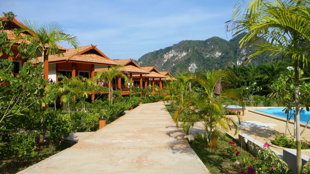 Khao Sok Jasmine Garden Resort - Sha Certified Khao Sok National Park Bagian luar foto