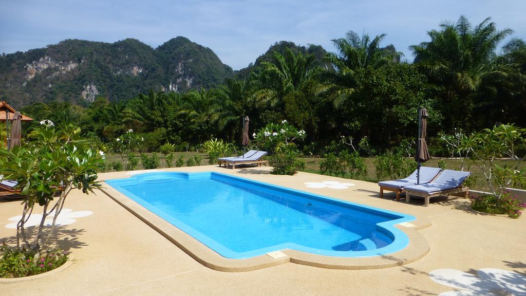 Khao Sok Jasmine Garden Resort - Sha Certified Khao Sok National Park Bagian luar foto
