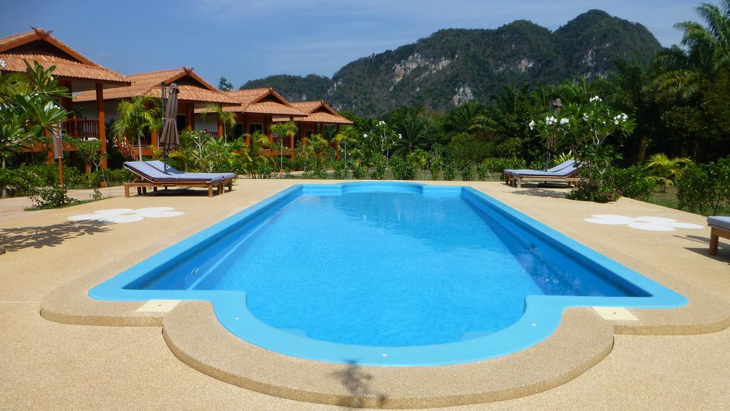 Khao Sok Jasmine Garden Resort - Sha Certified Khao Sok National Park Bagian luar foto