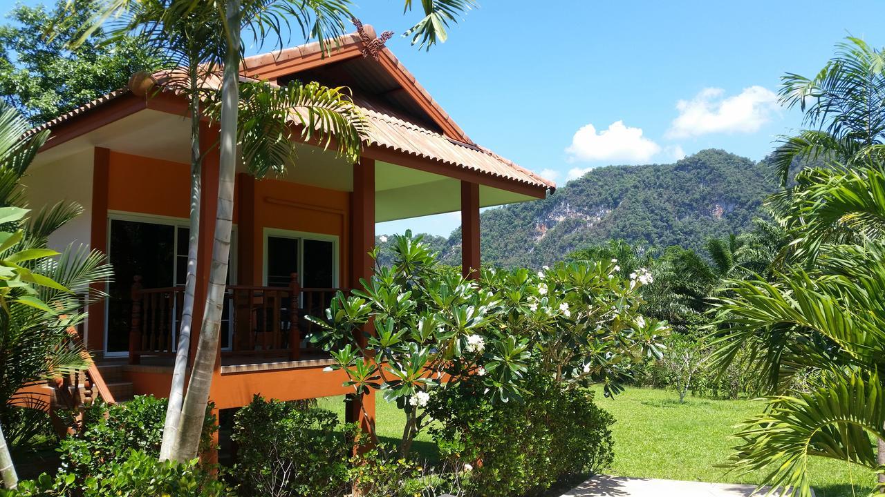 Khao Sok Jasmine Garden Resort - Sha Certified Khao Sok National Park Bagian luar foto
